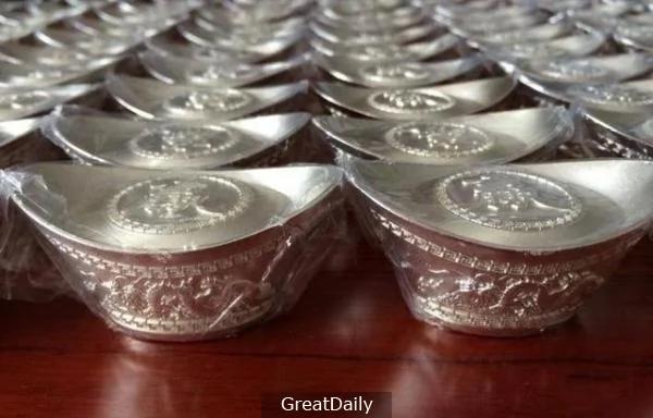 你知道古代一两银子值多少钱吗?算出来吓一跳!
