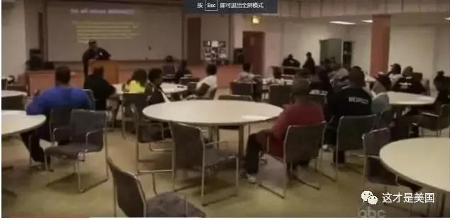 美富豪男在贫民窟体验生活 结果震惊极了