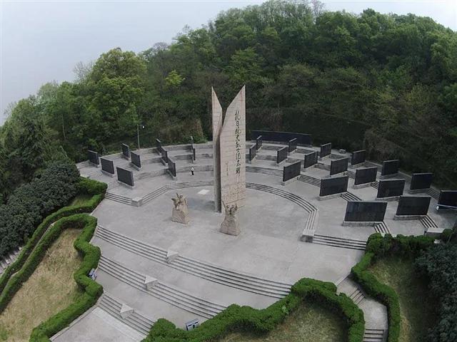 青山处处埋忠骨:南京航空烈士公墓