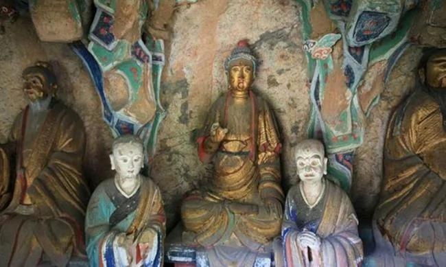 世界最不稳定建筑 在空中悬挂1400年