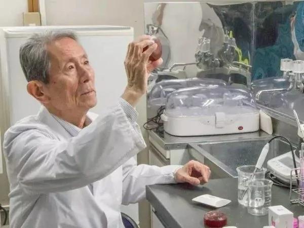 有一块日本手工皂 搓出来的不是泡沫 是奶油