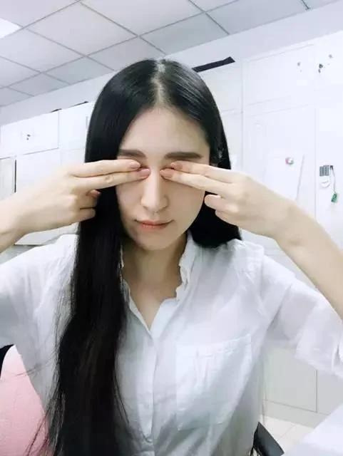 老看手机 眼睛越来越不舒服 这一套保健操送给你!超有效且简单