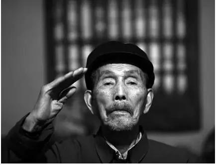 八年抗战后破衣烂衫的国军 最真实的写照