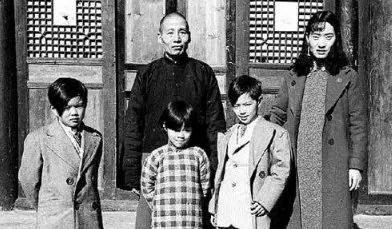 借口戒鸦片 贺龙软禁刘文辉并勒索光刘家财产