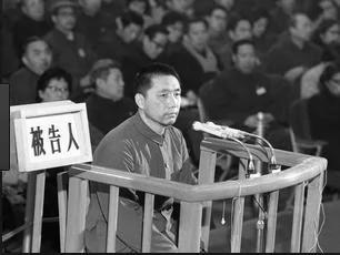 为得到四人帮搞政变的罪证 王洪文遭受酷刑并打毒针
