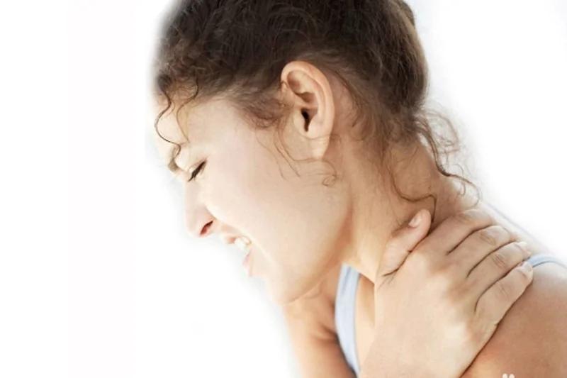 一个动作了断:脖子痛、腰痛、膝盖痛…轻松摆脱