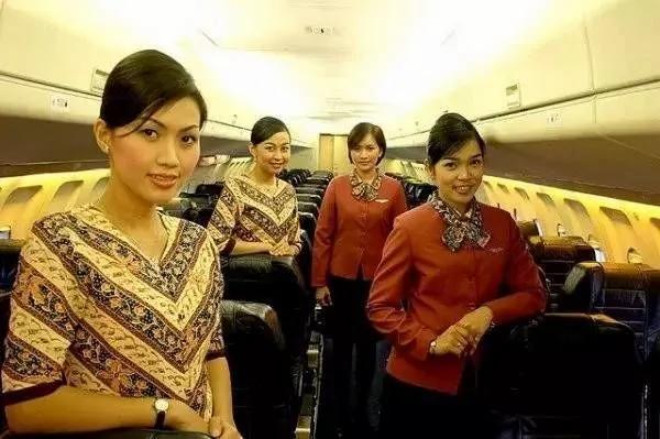 走近世界各国空姐 大饱眼福