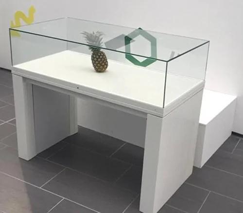 英学生恶搞用菠萝冒充艺术展品 众多专家被愚弄