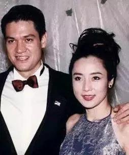她一出道便抢尽林青霞的风头，嫁老外弹着琵琶隐退，50岁仍貌美