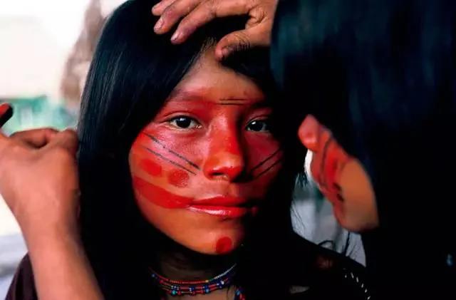 世界唯一「纯女性」部落!她们居然是靠这种方法繁衍下一代…