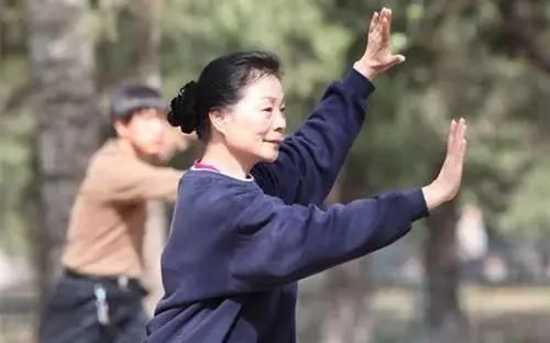 维生素骗了中国20年 别再靠这些胶囊了