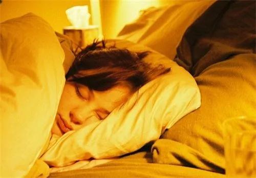 睡到一半突然醒了是怎么回事?不同时间醒来背后都有重要意义