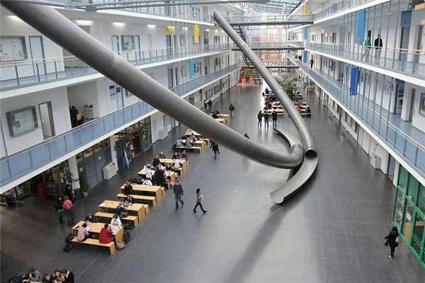 20个没有学生不向往的超狂学校设施
