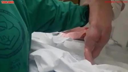 巴西女婴刚出生即会走路 视频走红网络