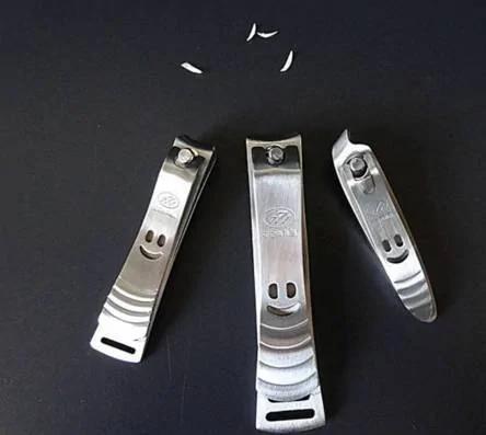 指甲原来得这样剪 以前都用错方法了!