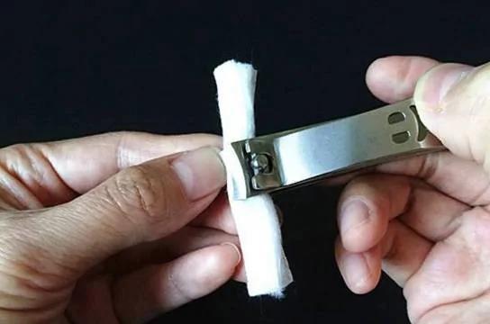 指甲原来得这样剪 以前都用错方法了!