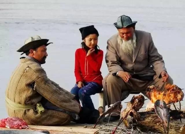 一个只有20多户人家的神秘村寨 却霸占中国四大顶美景级