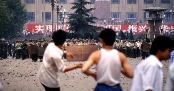 惊骇:六四共军使用化武 女大学生遇害 国安起义 六四老照片