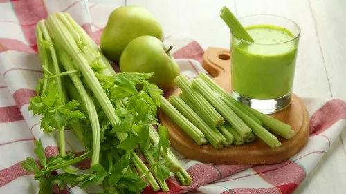 芹菜是灭肝火高手 但不能和“这些”一起吃