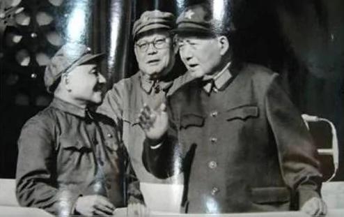 邓小平在高岗事件中扮演了什么角色?
