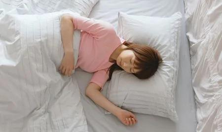 專家提醒 在空調房裡睡覺一定要做到二涼二暖