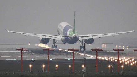 上海遭遇入汛後首場暴雨，機場大量航班被迫停機。（圖片來源：Getty Images）