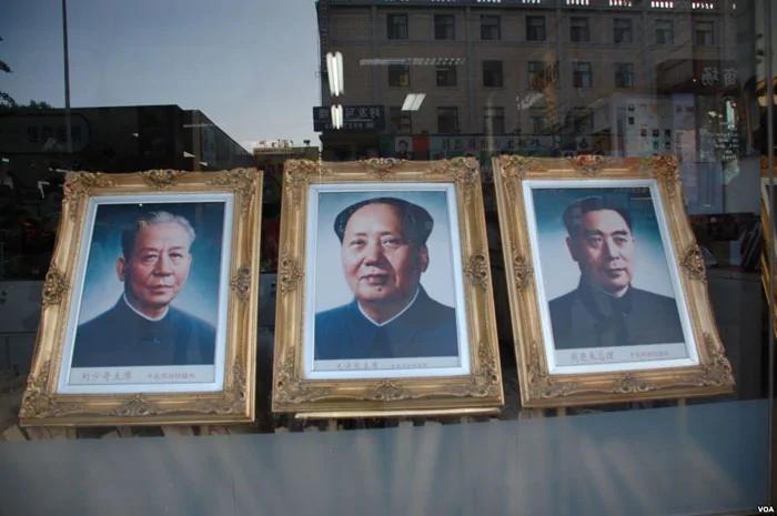 从国家主席到刘贼而后终获平反的刘少奇
