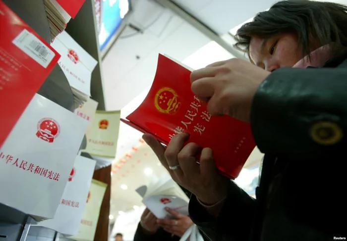 从国家主席到刘贼而后终获平反的刘少奇