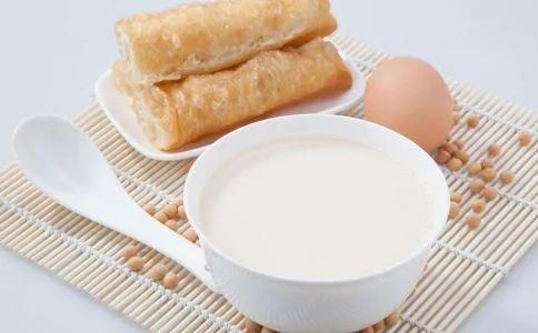 不吃早餐易显老 五种饮食方法会伤命