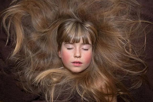 脱发断发生头屑?12招让你拥浓密亮泽的黑发
