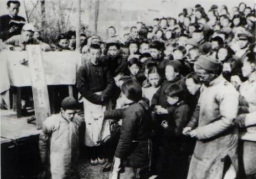 中共土改为何村村流血?