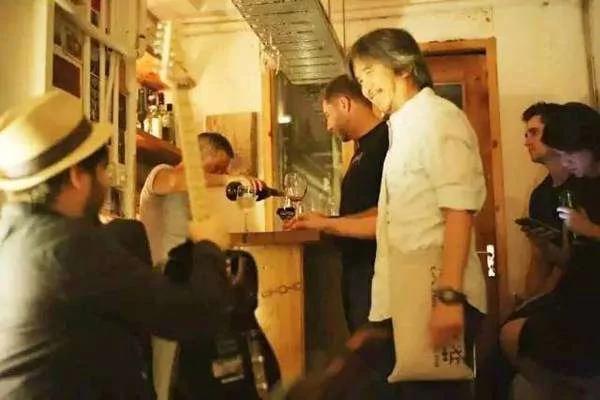 33㎡的理发店每天只接待5个客人 竟然成了世界级的网红店