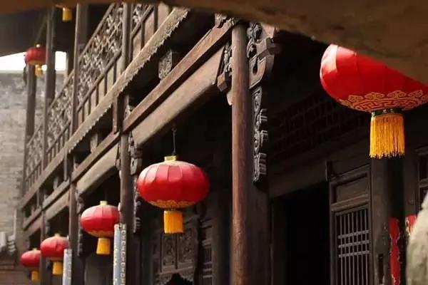 他深受康熙器重 冒杀头风险在老家盖了一"故宫"