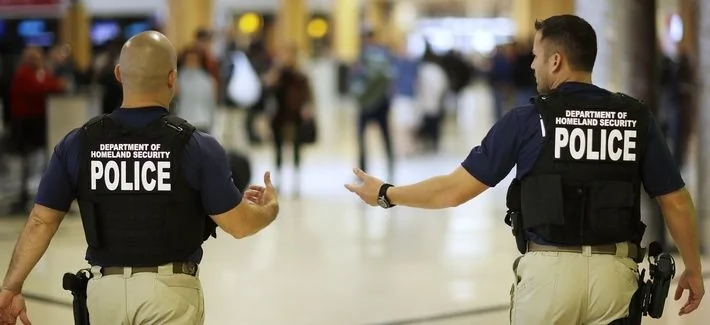 DHS（美國國土安全局） 警察