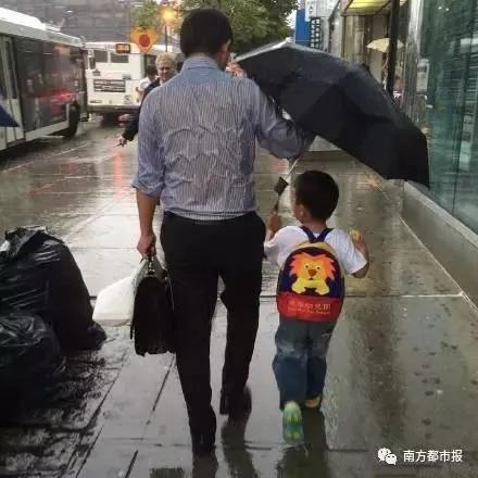 "爸我没钱了!"网友发这条信息 老爸的回复戳心了