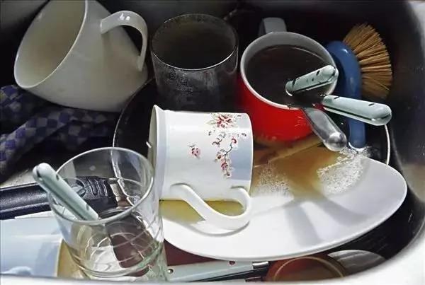 一个洗碗习惯等于培养细菌!原来主妇们一直做错了…