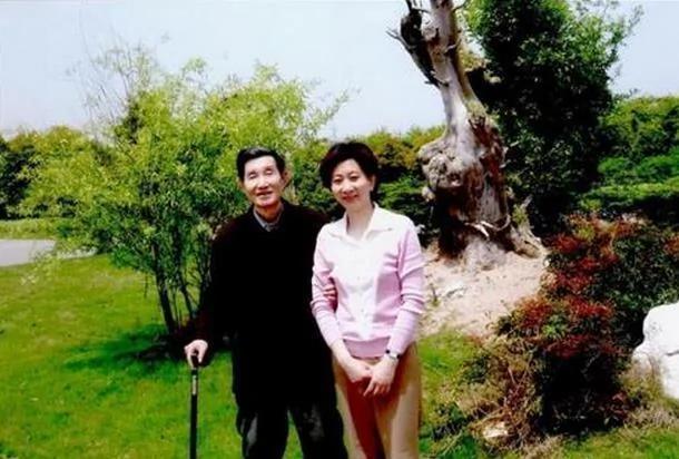 他是四人帮之一 妻病逝女儿一残疾一倒霉