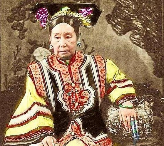 李鸿章送了件礼物 慈禧享用完后眉开眼笑