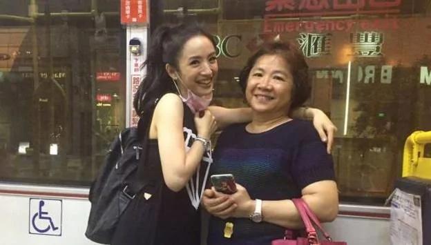 脖子不要乱捏!按摩不当 可能有脑中风的风险!