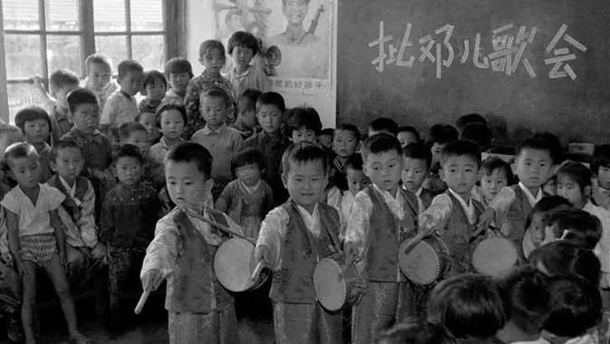 读辛子陵先生的《红太阳的陨落》
