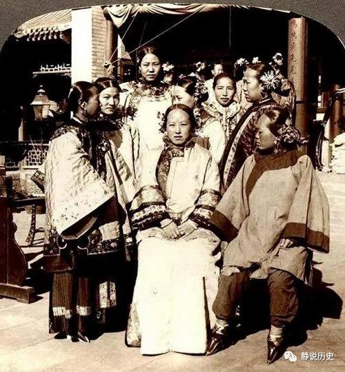 他们在征服中原后,纷纷把姓氏改为“汉姓”