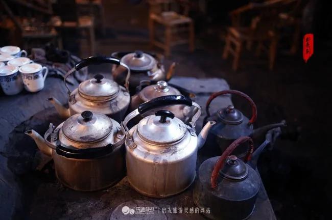 走进成都老茶馆 一杯茶时光蔓延一百年
