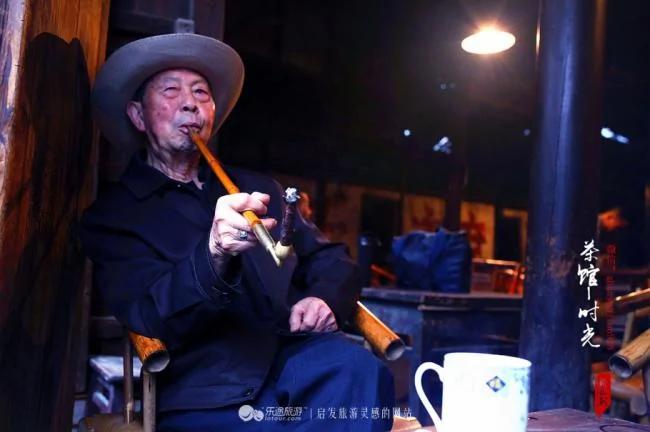 走进成都老茶馆 一杯茶时光蔓延一百年