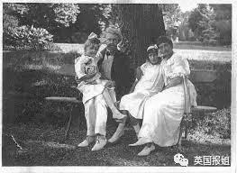 史上第一宅女:继承上亿家产 却80年足不出户