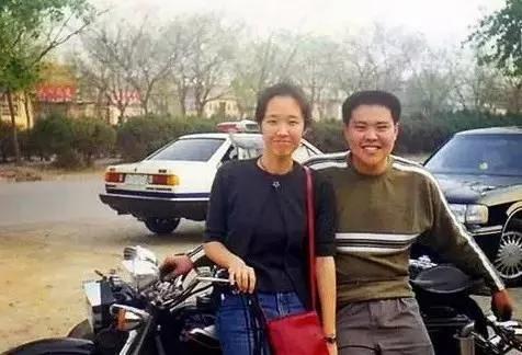 北京夫妻玩命环游十年 被悬赏通缉 被总理祝福…