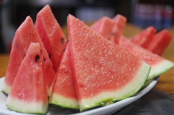 瓜农不外传的5个挑西瓜绝招 一挑一个准!