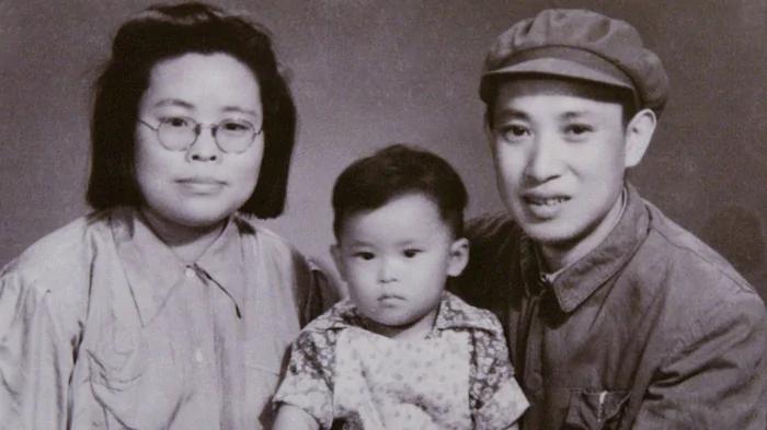 “从道不从君”的田家英