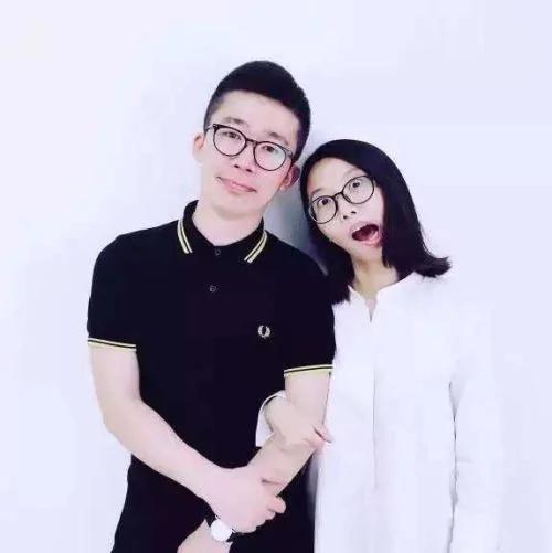 小夫妻把不起眼的旧公寓变成小豪宅