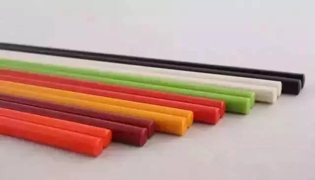 这种筷子千万不能用 家里有的快点儿扔掉吧!