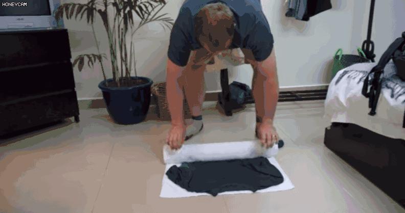 教你一秒钟拧干衣服 比用洗衣机甩还干得透!超实用